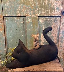 M-521 Black cat with wee mouse