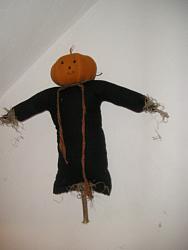 F-90 Pumpkin scarecrow   